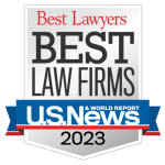 Mejores bufetes de abogados según US News